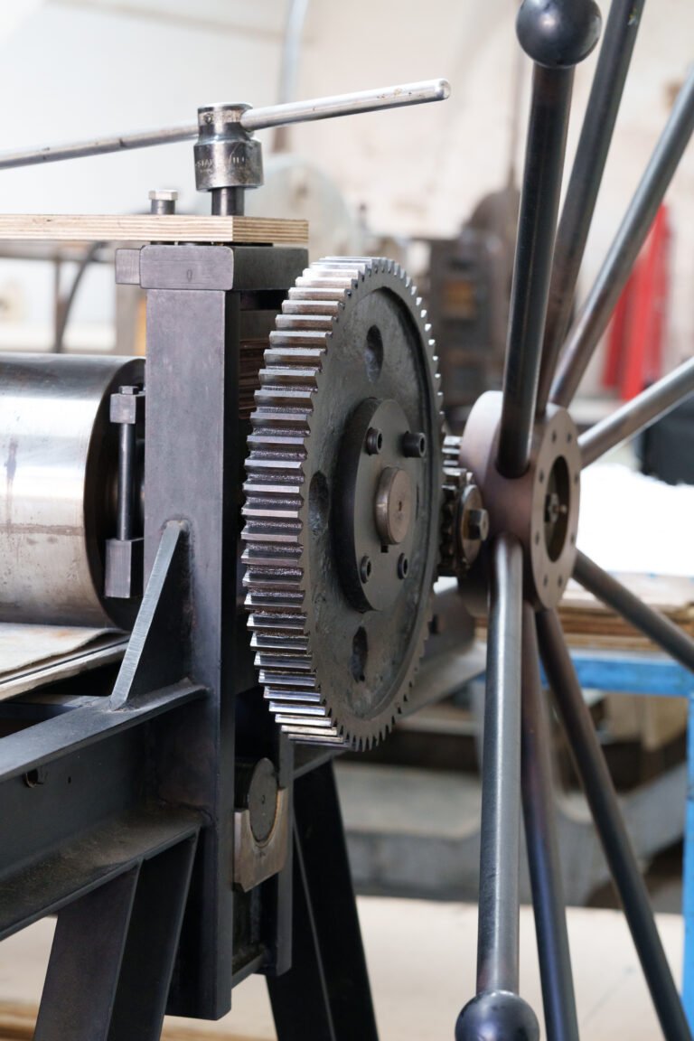 Detailansicht einer Druckpresse der Grafischen Werkstatt im Traklhaus
